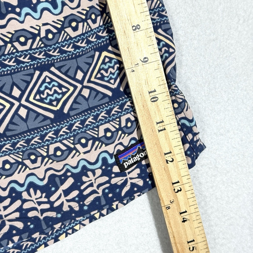 Patagonia Baggies Shorts Womens Medium Tribal 5" Inseam Southwest Aztec Beach - Picture 10 of 13